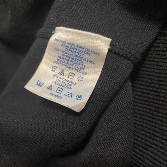 Land's End Black V-neck button-down cardigan, size 2X - Picture 5 of 5